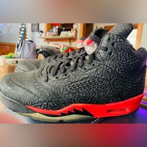 Jordan 5 Retro
3Lab5 Infrared
$169